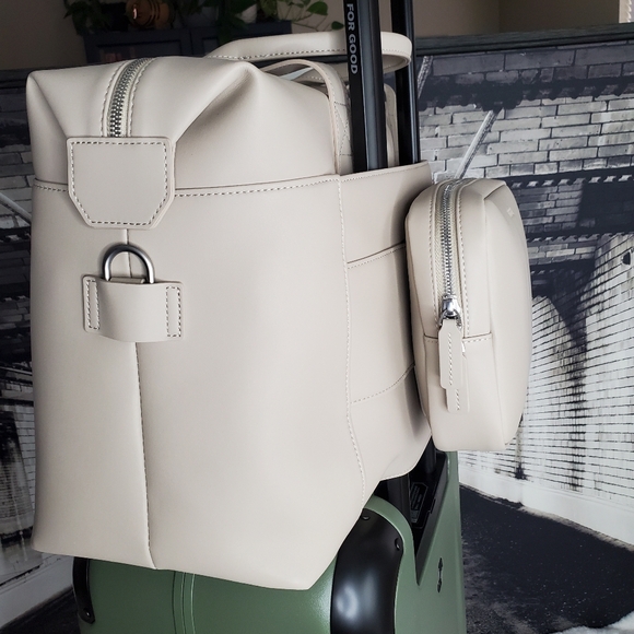 NWT MONOS METRO DUFFEL Carry-on - Picture 10 of 17